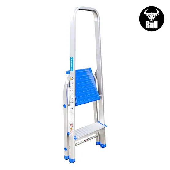 ESCALERA ALUMINIO TIPO BANQUETA 2 PASOS 150KG 0.40m AB150-2IA AMERICAN BULL